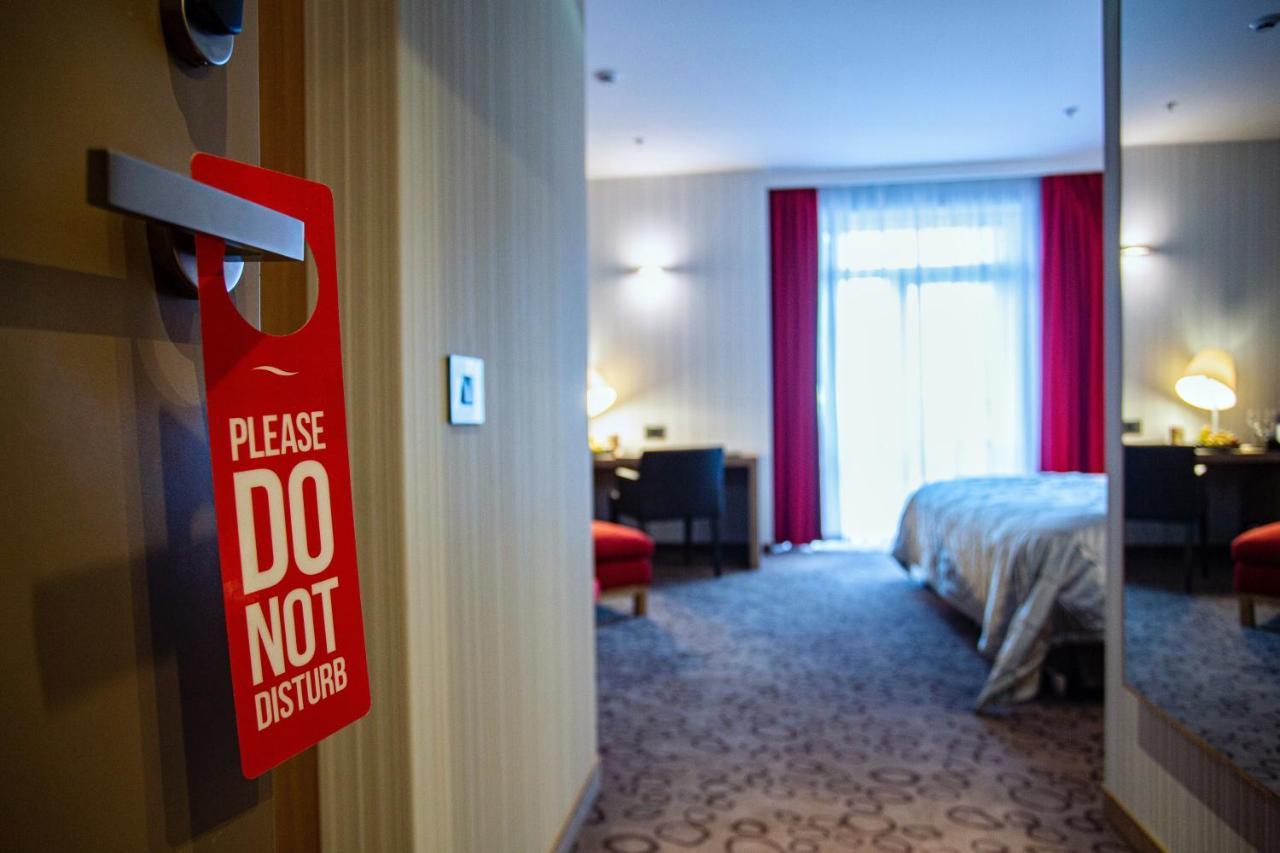 Domina Hotel Novosibirsk Eksteriør billede